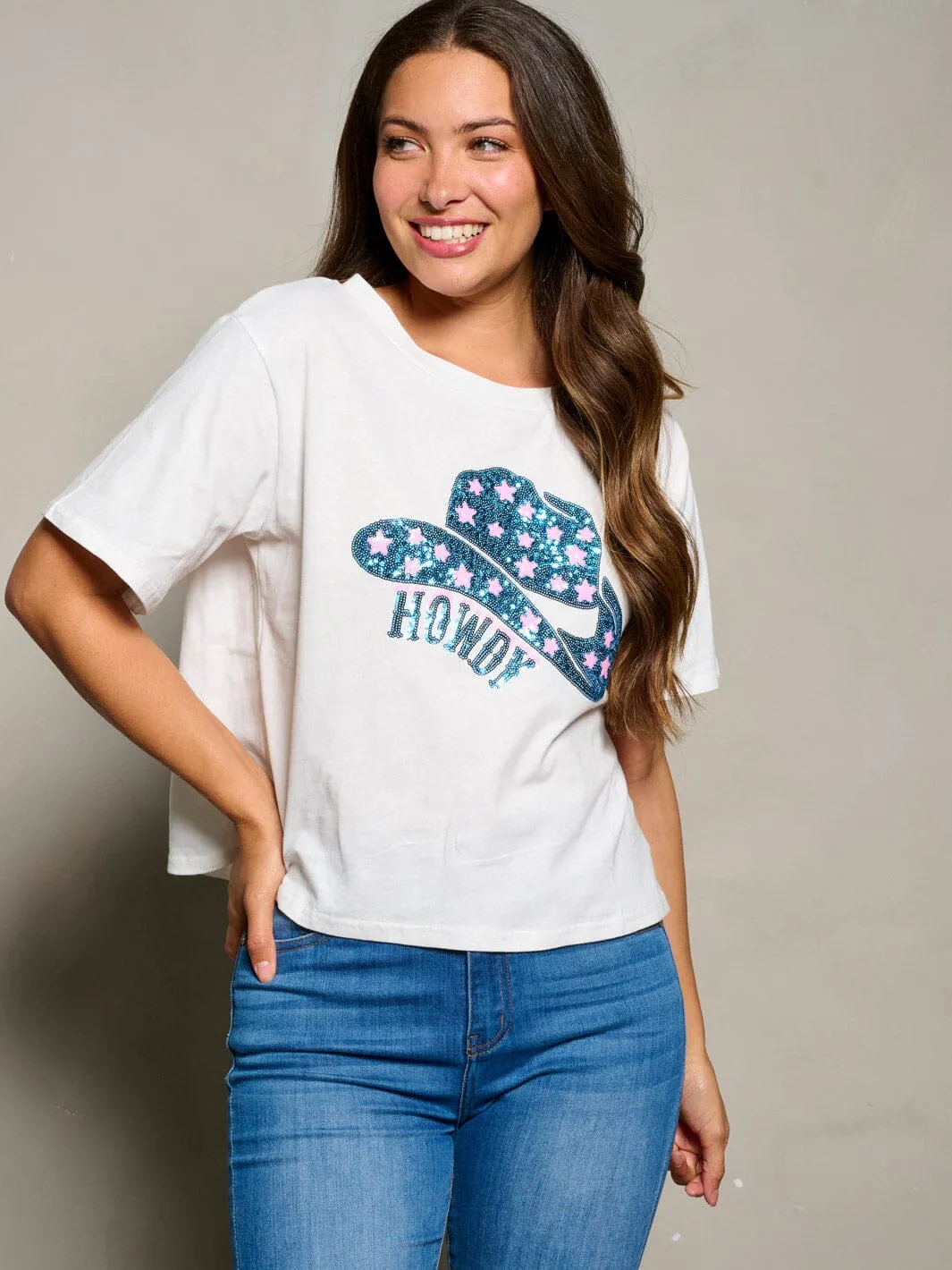 WOMEN'S SHORT SLEEVE SEQUINS HOWDY GRAPHIC TOP