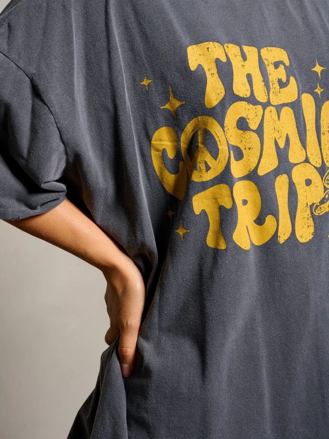 WOMEN'S SHORT SLEEVE THE COSMIC TRIP GRAPHIC TOP