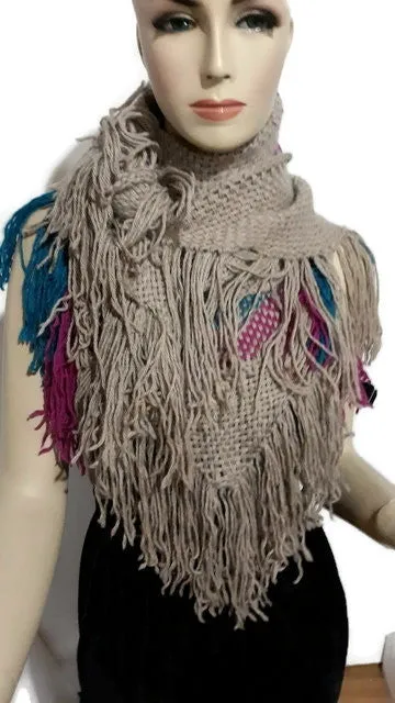 Woven shawl, Handmade shawl, triangle loom shawl, winter alpaca shawl, The beige roses shawl, beige Peruvian alpaca yarn, fall wrap, winter shawl,