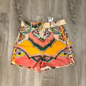 Zara High Rise Linen Print Shorts